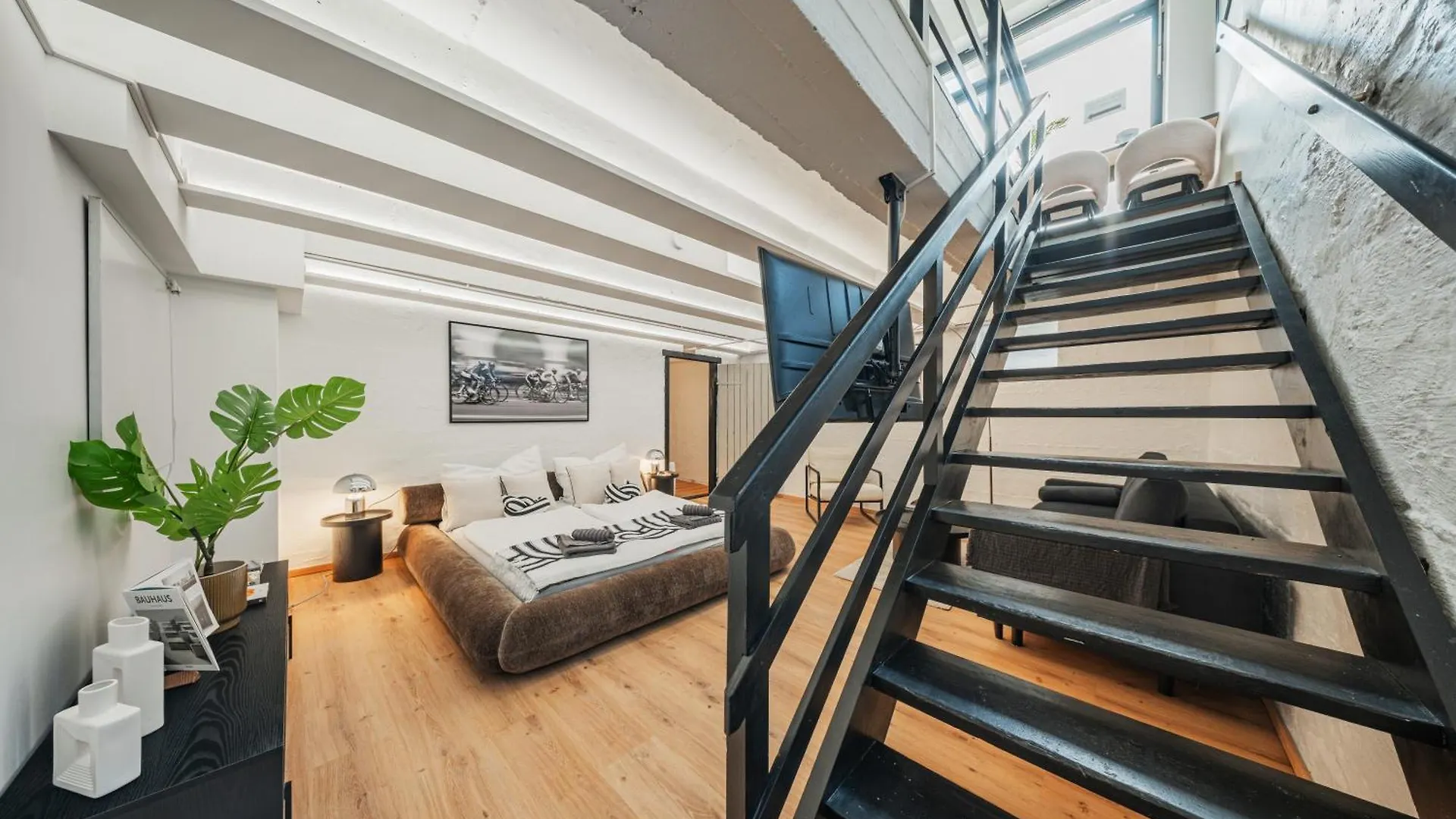 Contatti di Design Loft Im Souterrain In Top Lage